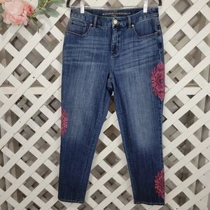 Chico's So Slimming Girlfriend Ankle Jean with Embroidery Size 1 or 8